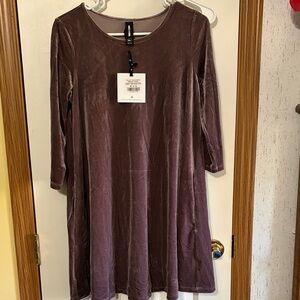 Elegant Velvet Dress in Deep Orchid